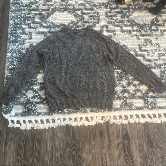 J Crew Gray Sweater in Large - Picture 1 of 4